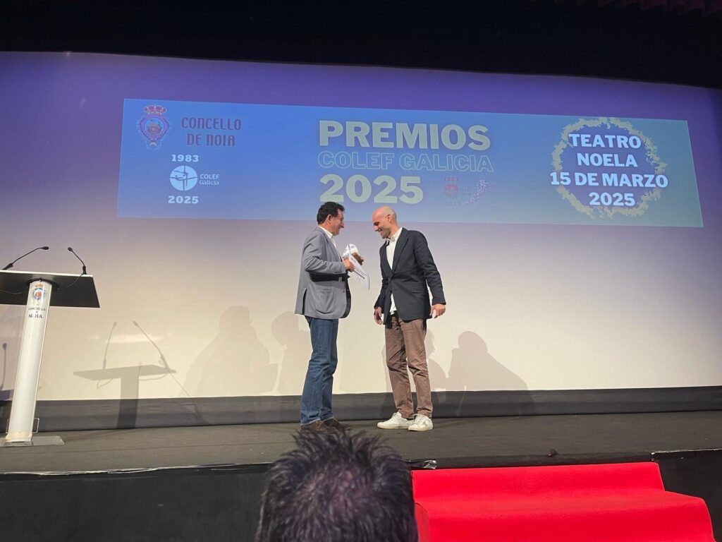Entrega del premio COLEF 2025 a Javier Roibal