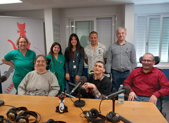 Foto de los que particpamos en el rpograma de radio de los cuatro gatos