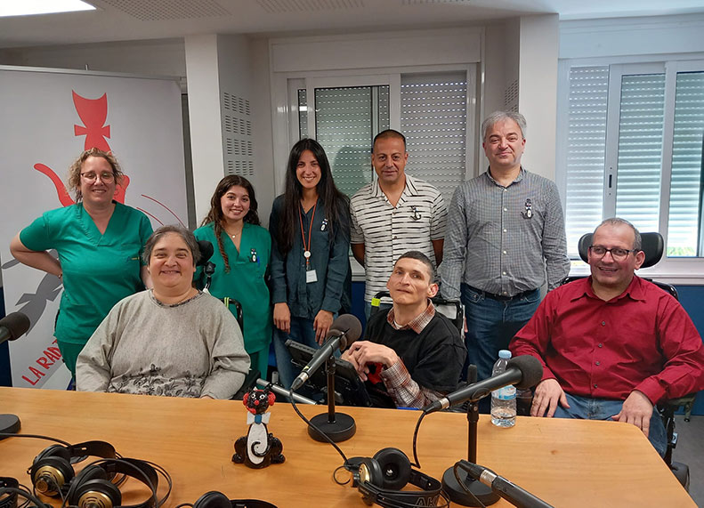 Foto de los que particpamos en el rpograma de radio de los cuatro gatos