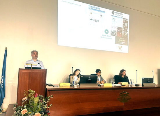 Javier impartiendo la charla de clausura